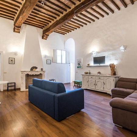 Incantevole Appartamento Banchi Di Sopra Siena Buitenkant foto